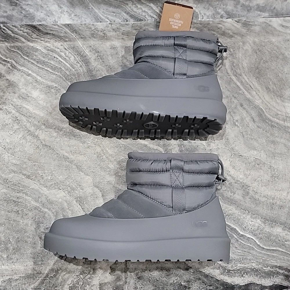 NIB Men's UGG Pull-on Boots